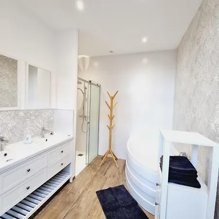 Louez Maison De Maitre Pour 11 Pers. A - Jardin, Wifi Et Proche Commerces - Fr-1-510-219 * Arneke